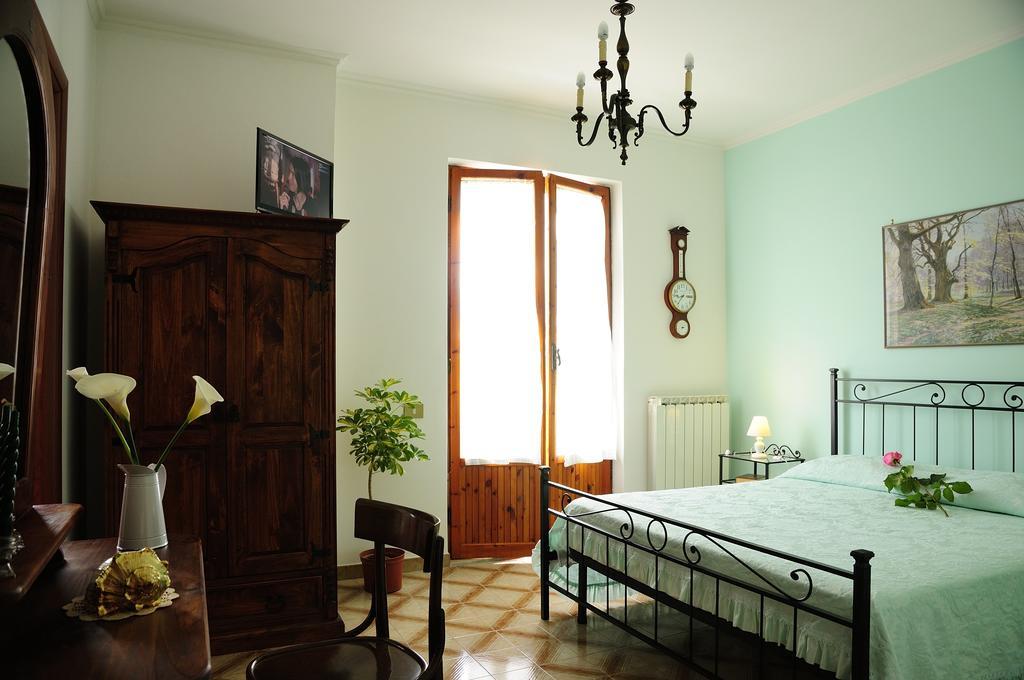 Bed And Breakfast Villa Viviana アンツィオ 部屋 写真